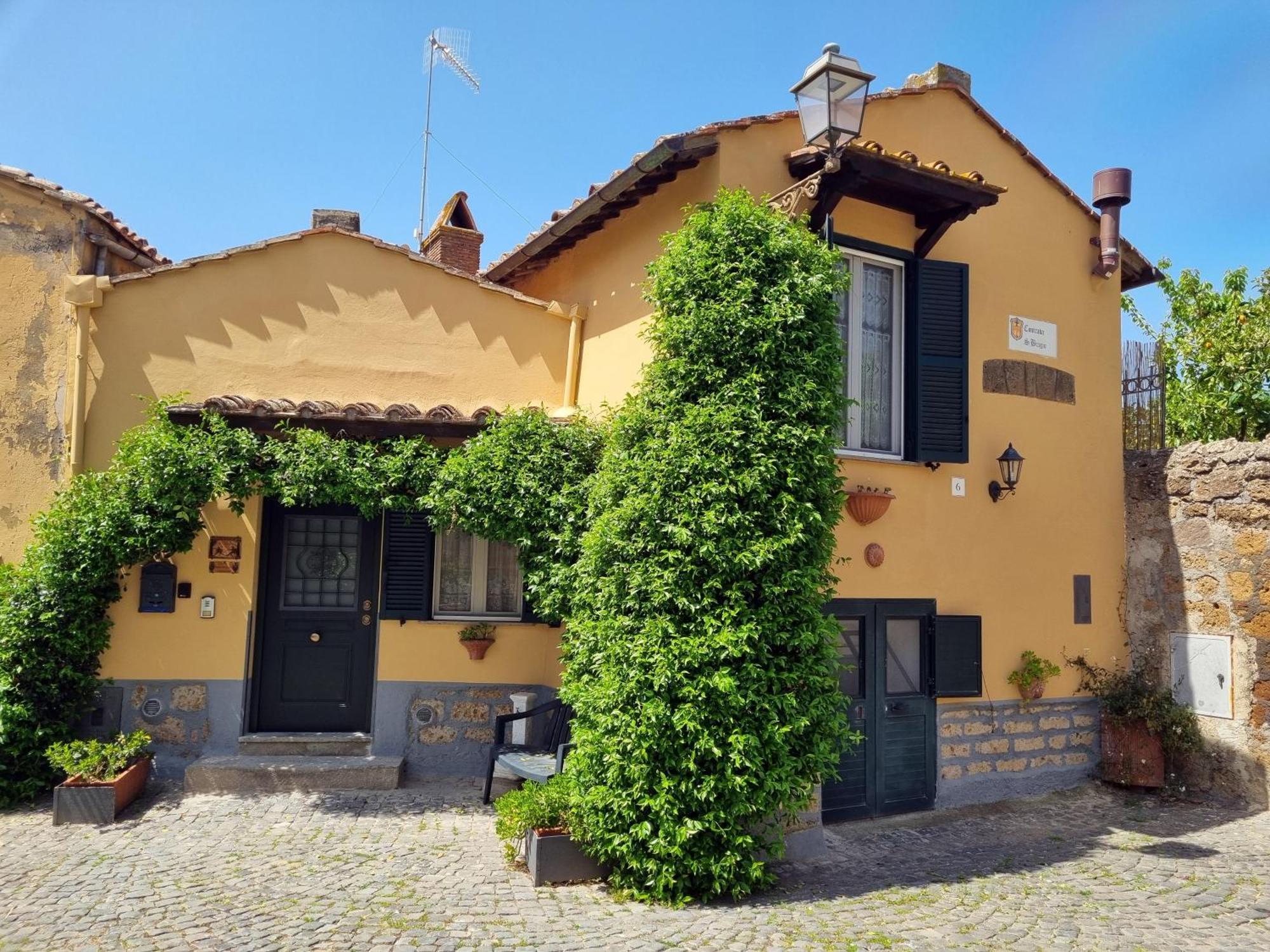Casa Vacanze Nives Tuscania Exterior photo