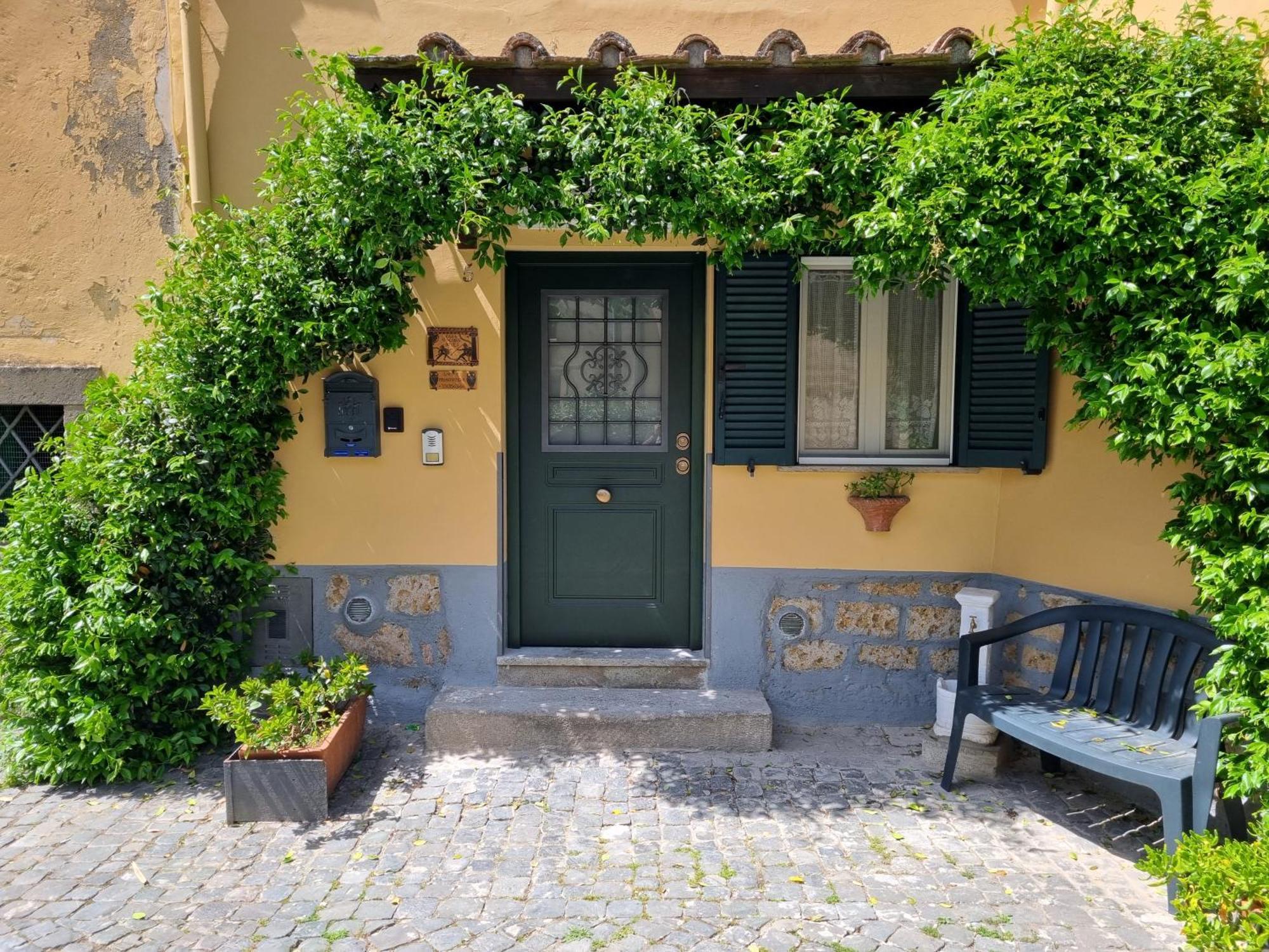 Casa Vacanze Nives Tuscania Exterior photo